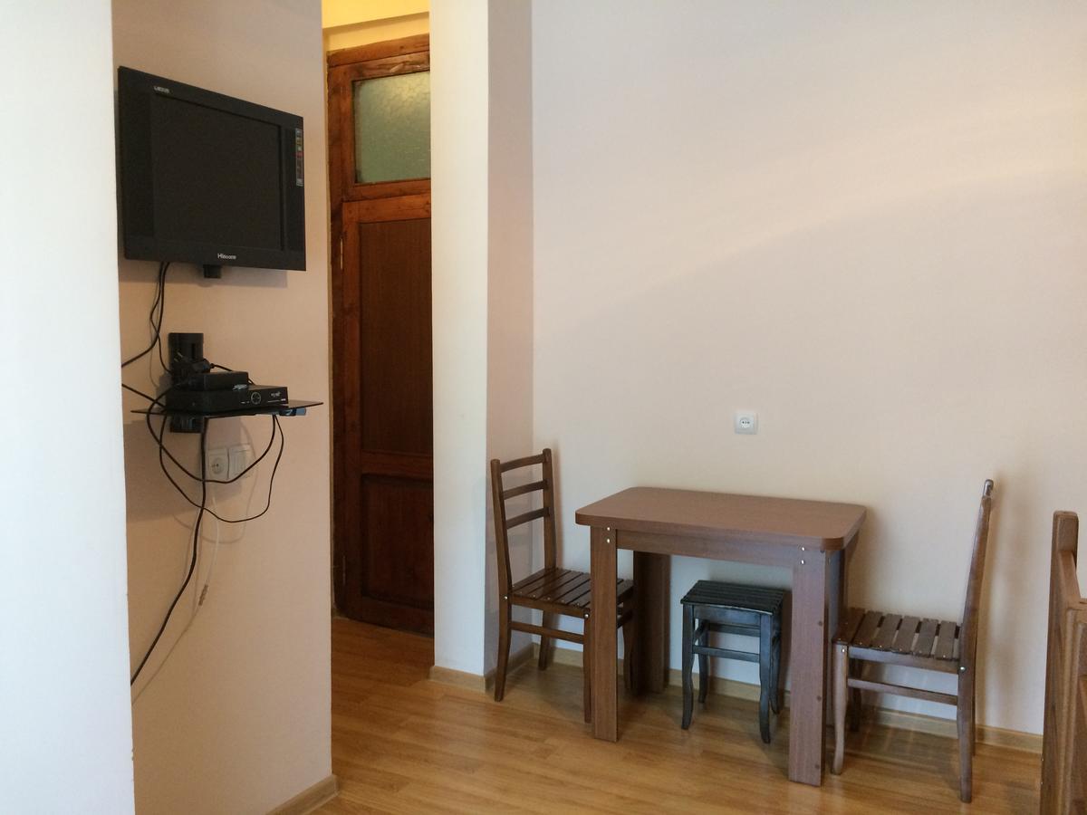 Hotel Tedi Кварели Экстерьер фото