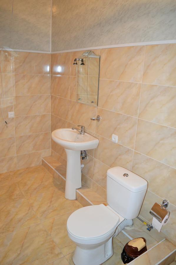 Hotel Tedi Кварели Экстерьер фото