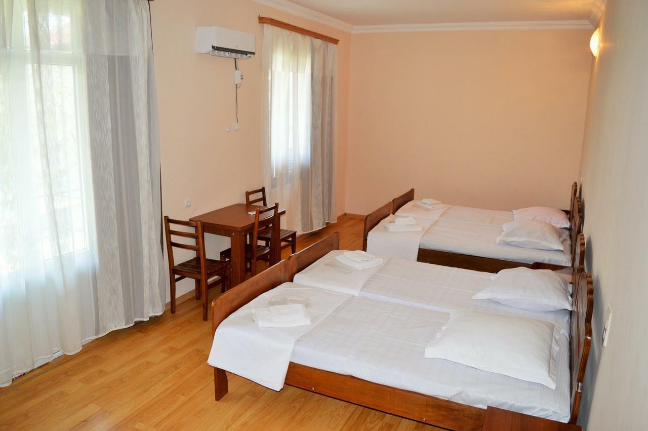 Hotel Tedi Кварели Экстерьер фото