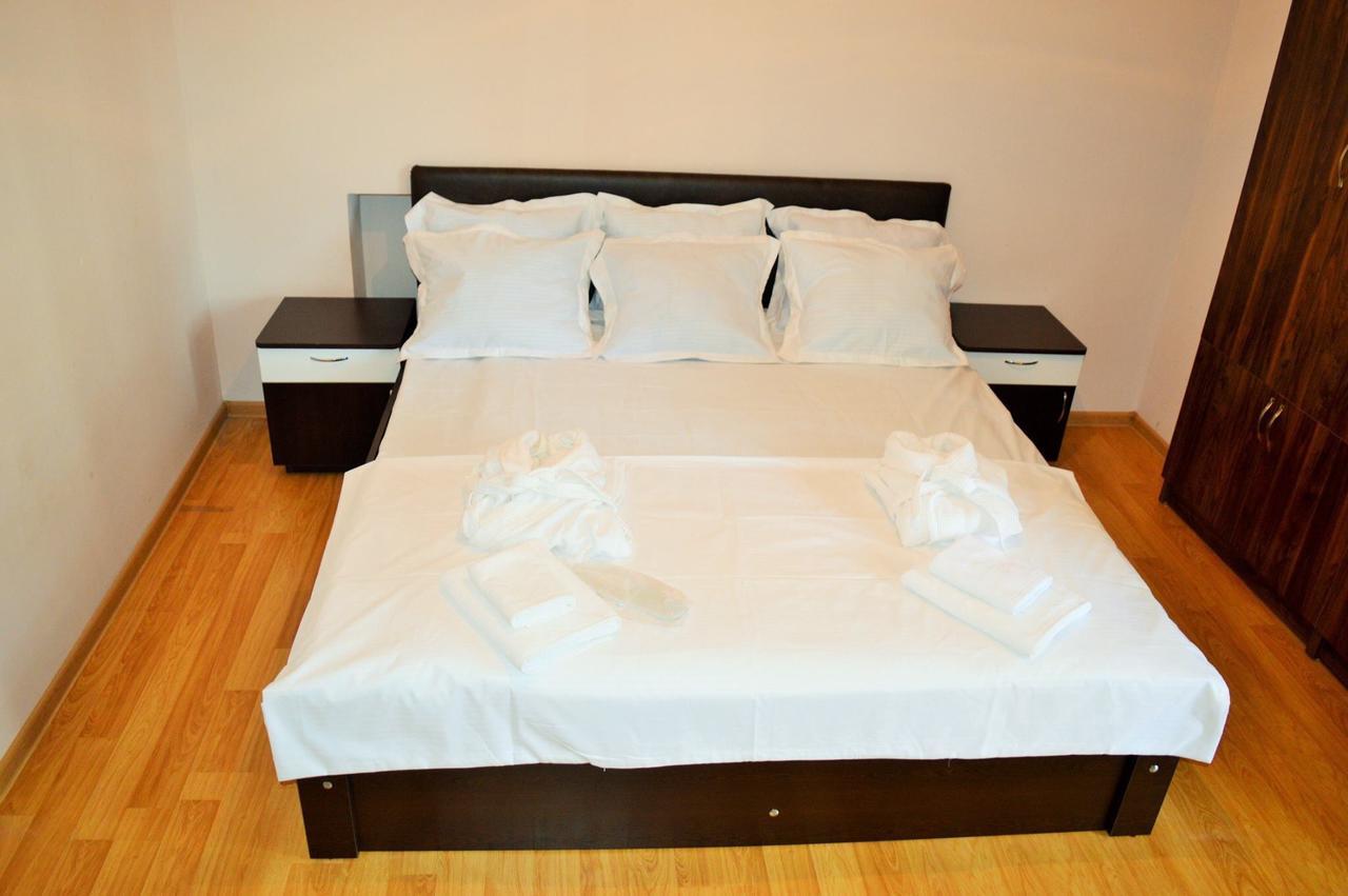 Hotel Tedi Кварели Экстерьер фото